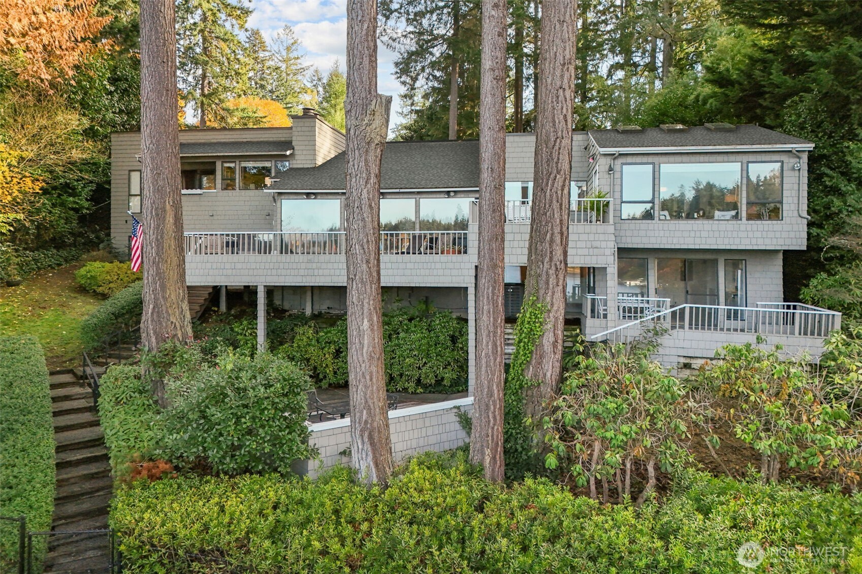 22 Loch Lane SW, Lakewood, WA 98499-1432, photo 2 of 2