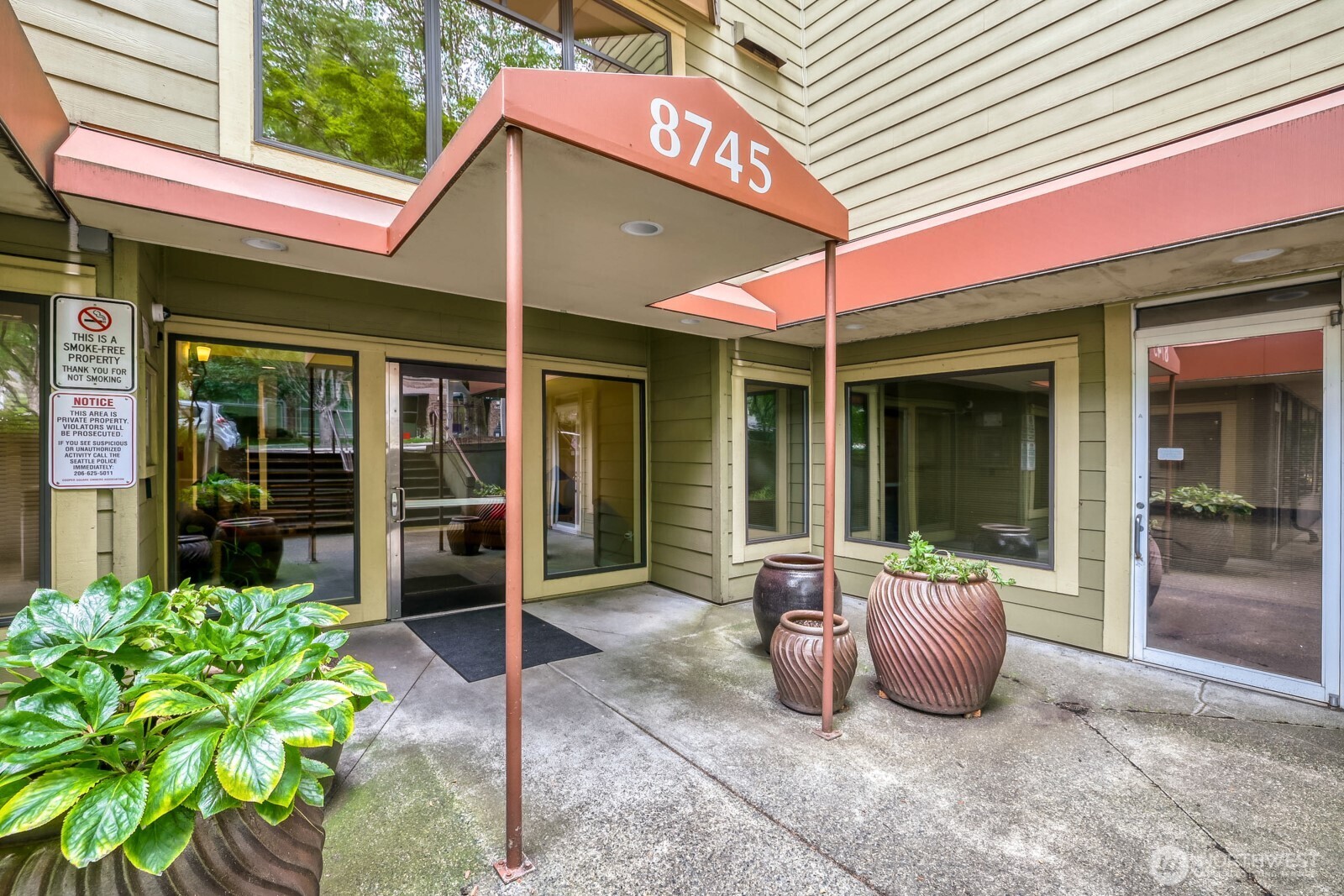 8745 Greenwood Avenue N #115, Seattle, WA 98103, photo 2 of 36