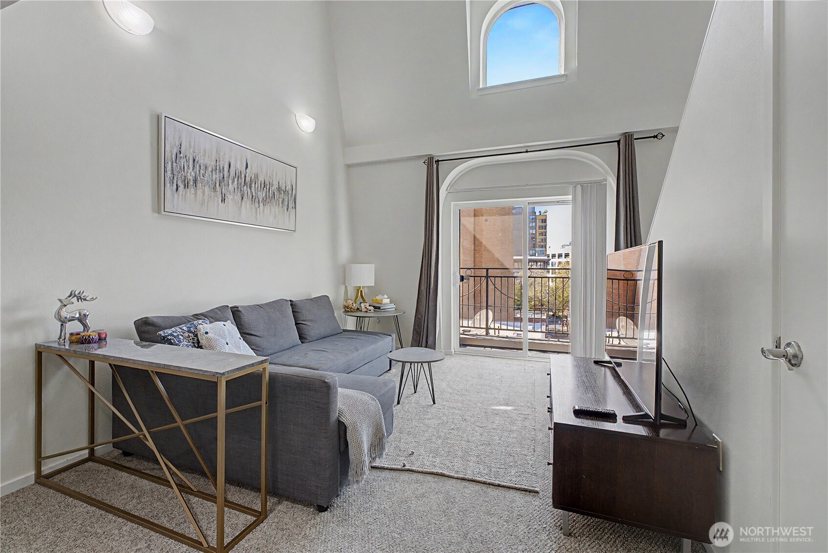 425 Vine Street #701, Seattle, WA 98121, photo 4 of 33