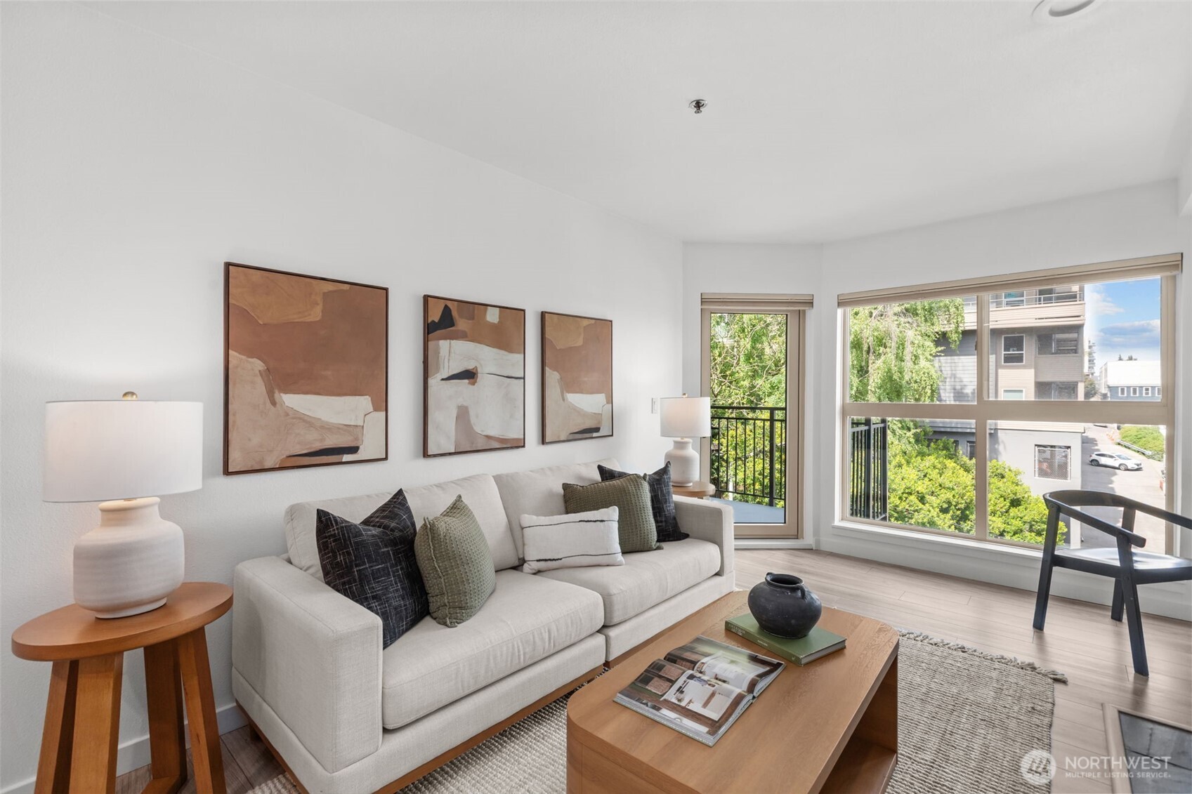 701 Galer Street #505, Seattle, WA 98109, photo 3 of 40