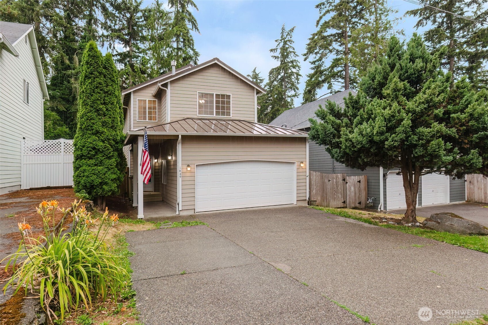 1649 NE Harvard Avenue, Keyport, WA 98345, photo 2 of 3