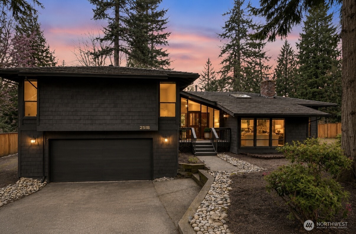 2518 Sahalee Drive East