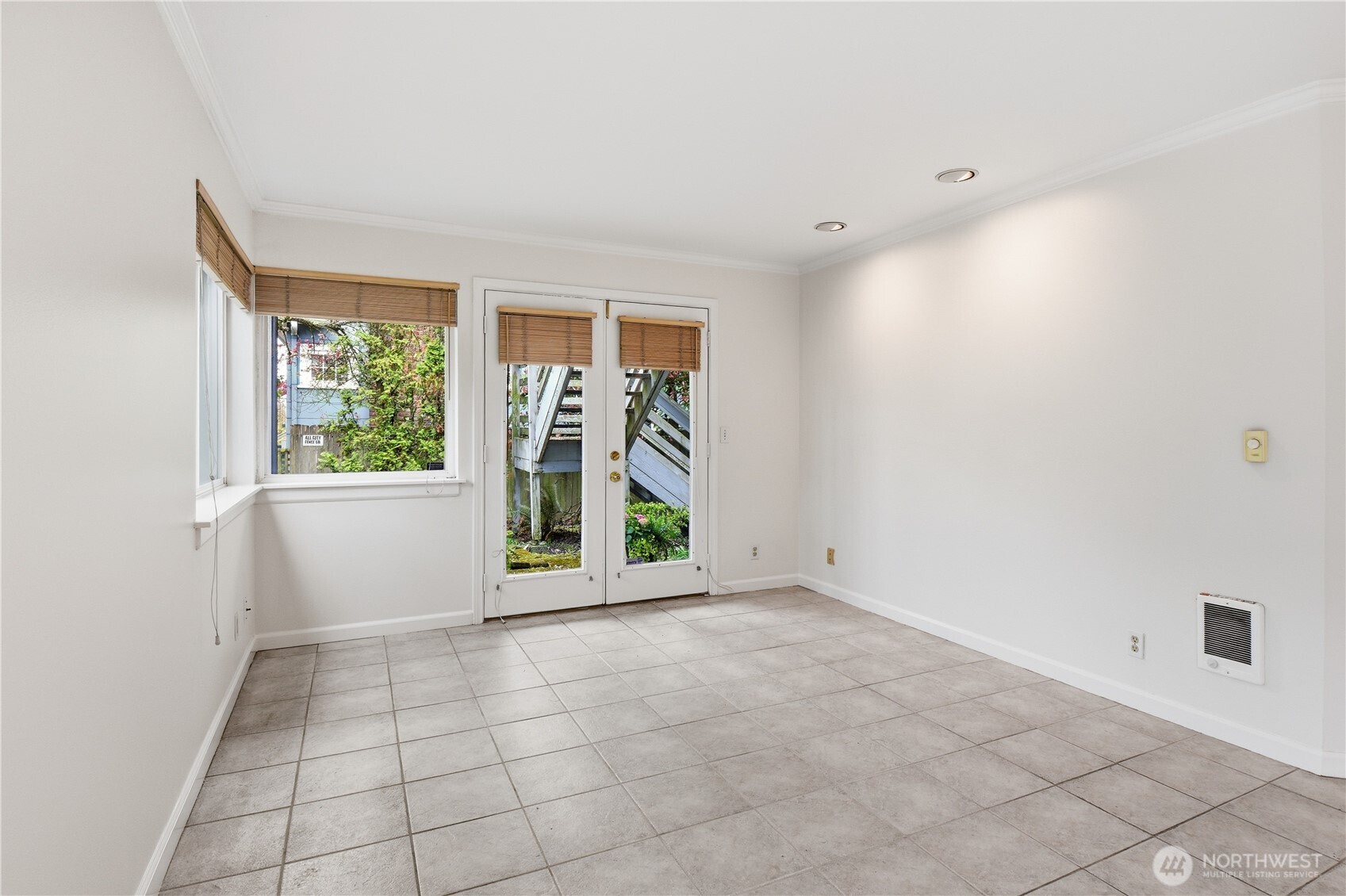 4811 Phinney Avenue N #101, Seattle, WA 98103, photo 4 of 26