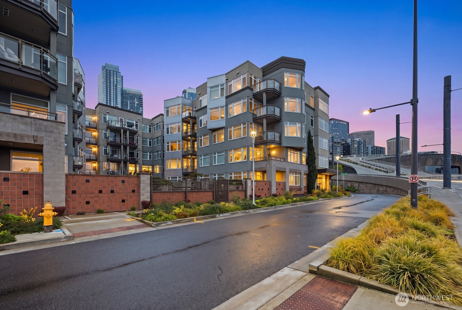 1900 Alaskan Way #316, Seattle, WA 98101, photo 3 of 39