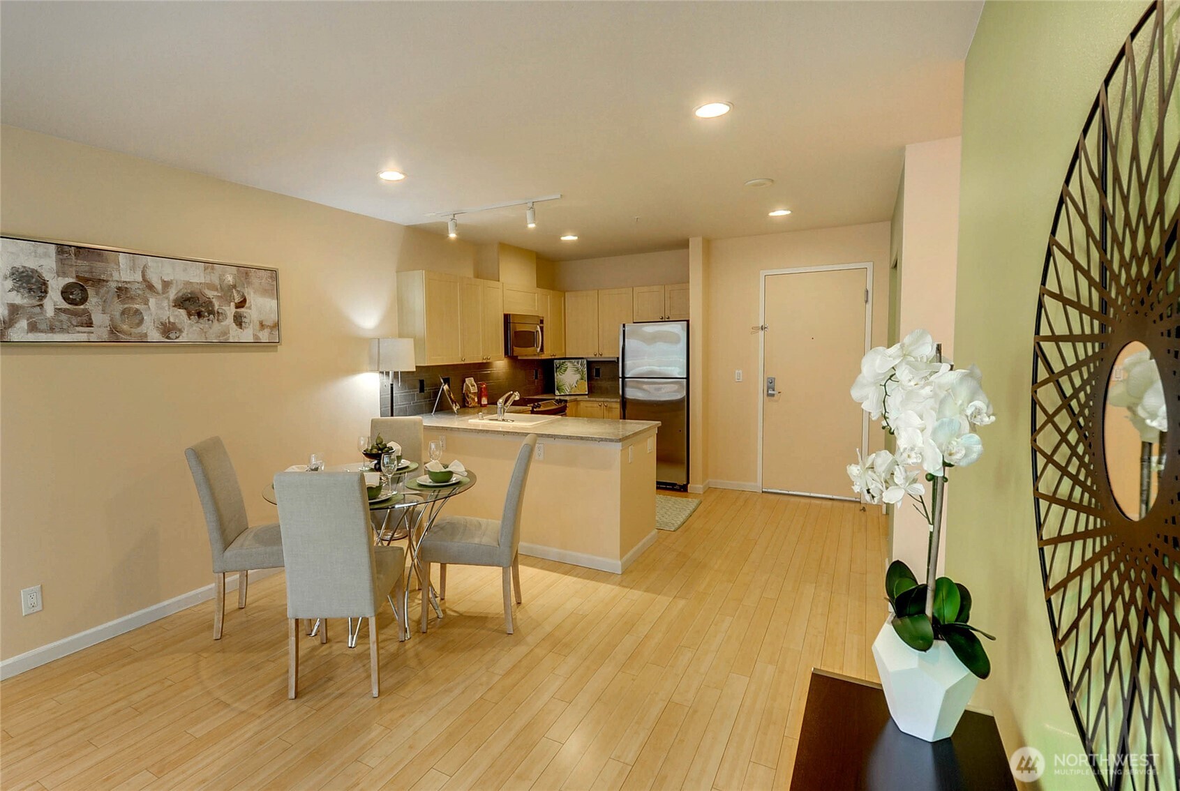 2717 Western Avenue #522, Seattle, WA 98121, photo 4 of 32