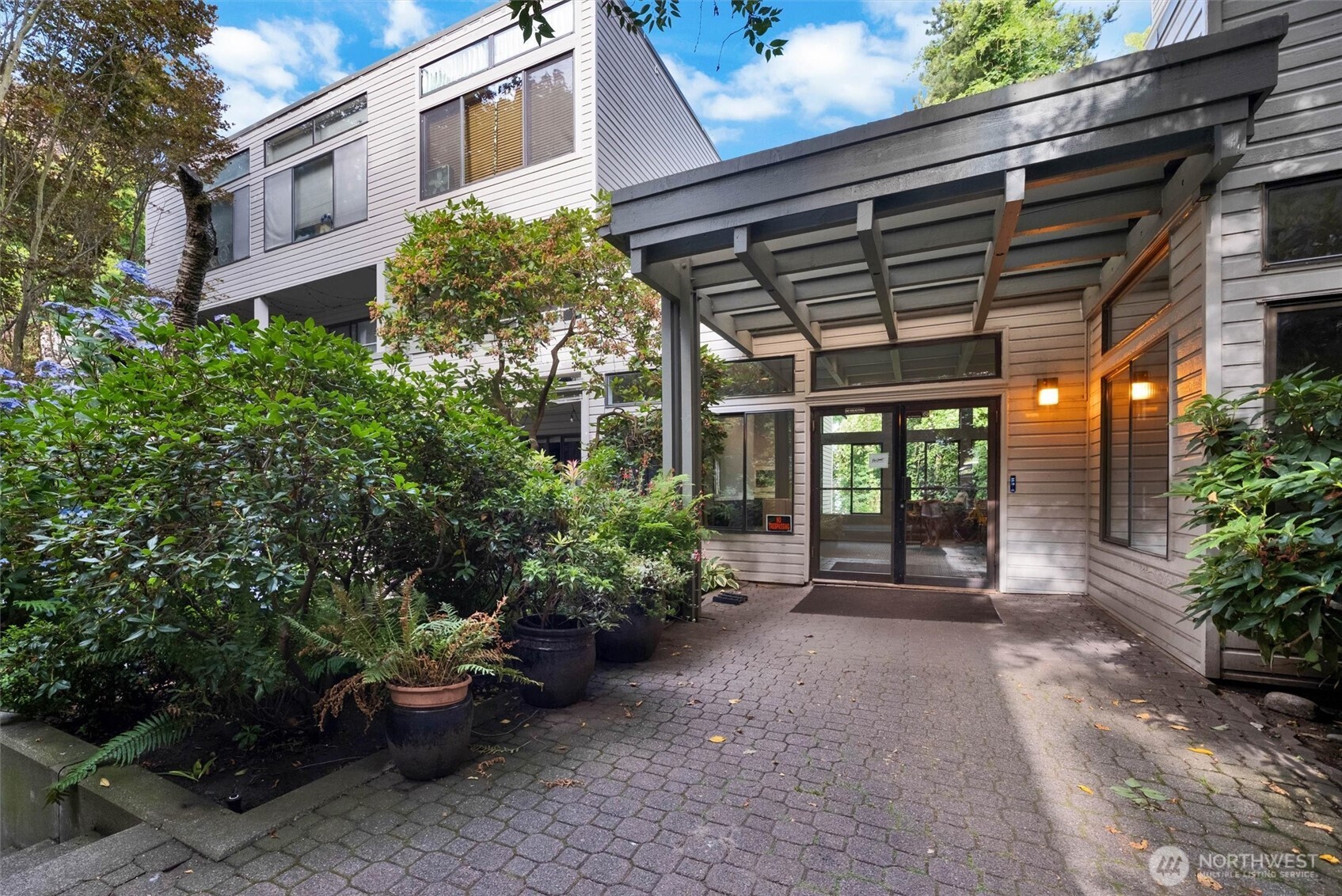 211 Summit Avenue E #N305, Seattle, WA 98102, photo 2 of 19