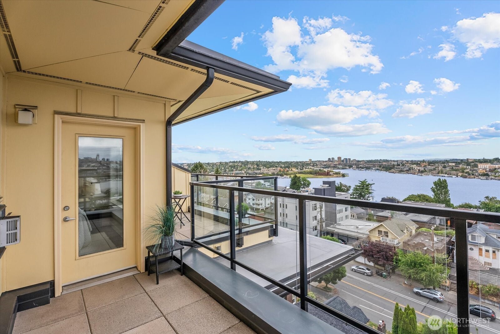 655 Crockett Street #A507, Seattle, WA 98109, photo 4 of 32