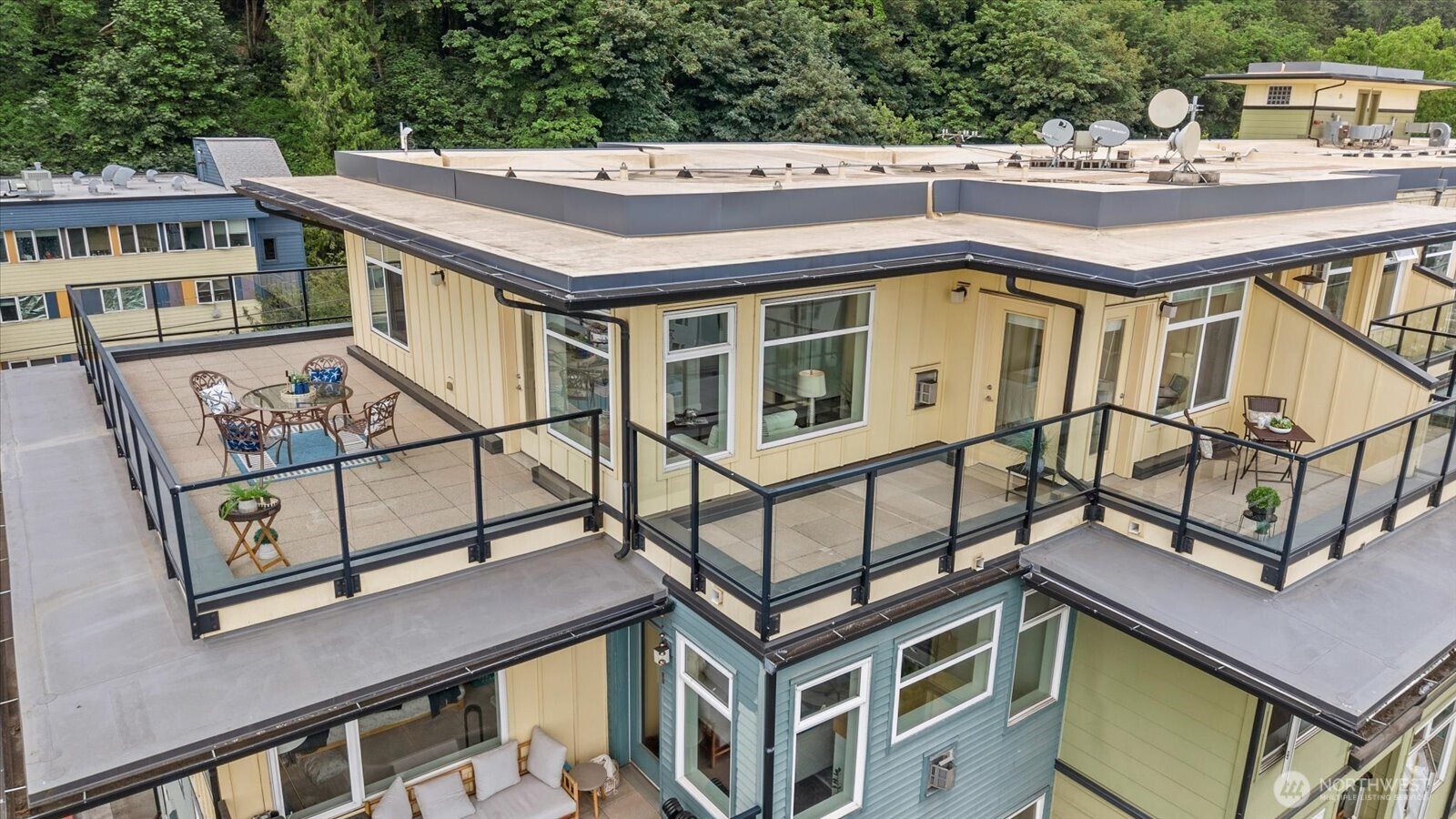 655 Crockett Street #A507, Seattle, WA 98109, photo 2 of 32