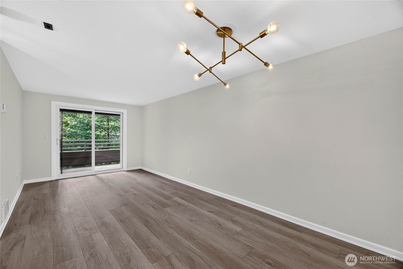 1300 W Boston Street #13, Seattle, WA 98119, photo 3 of 25