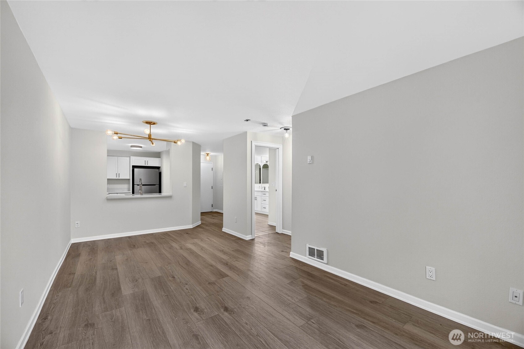 1300 W Boston Street #13, Seattle, WA 98119, photo 4 of 25