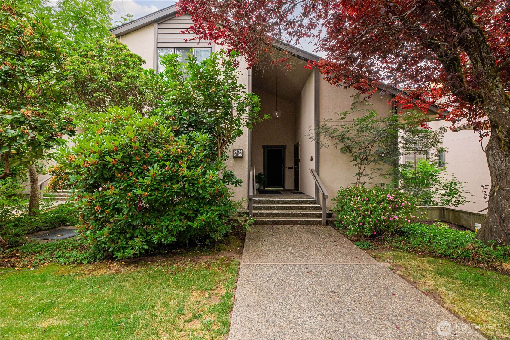1624 NE 140th Street #M5, Seattle, WA 98125, photo 2 of 26