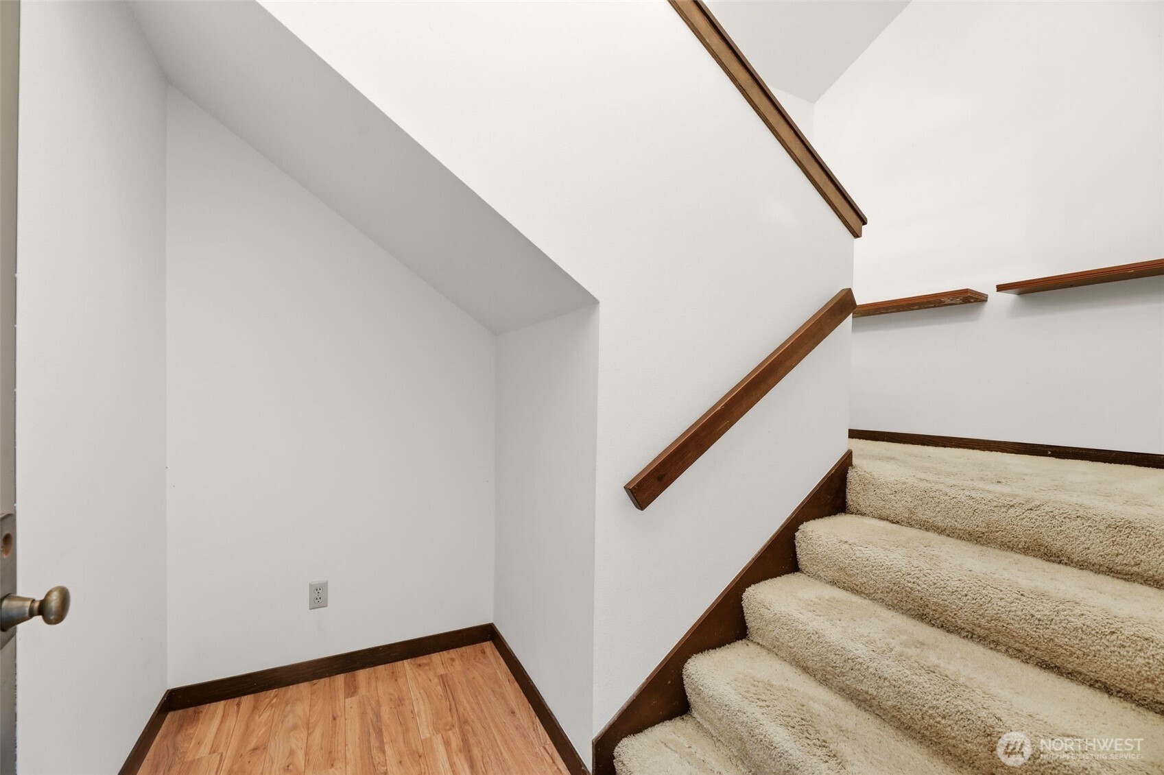 1624 NE 140th Street #M5, Seattle, WA 98125, photo 3 of 26