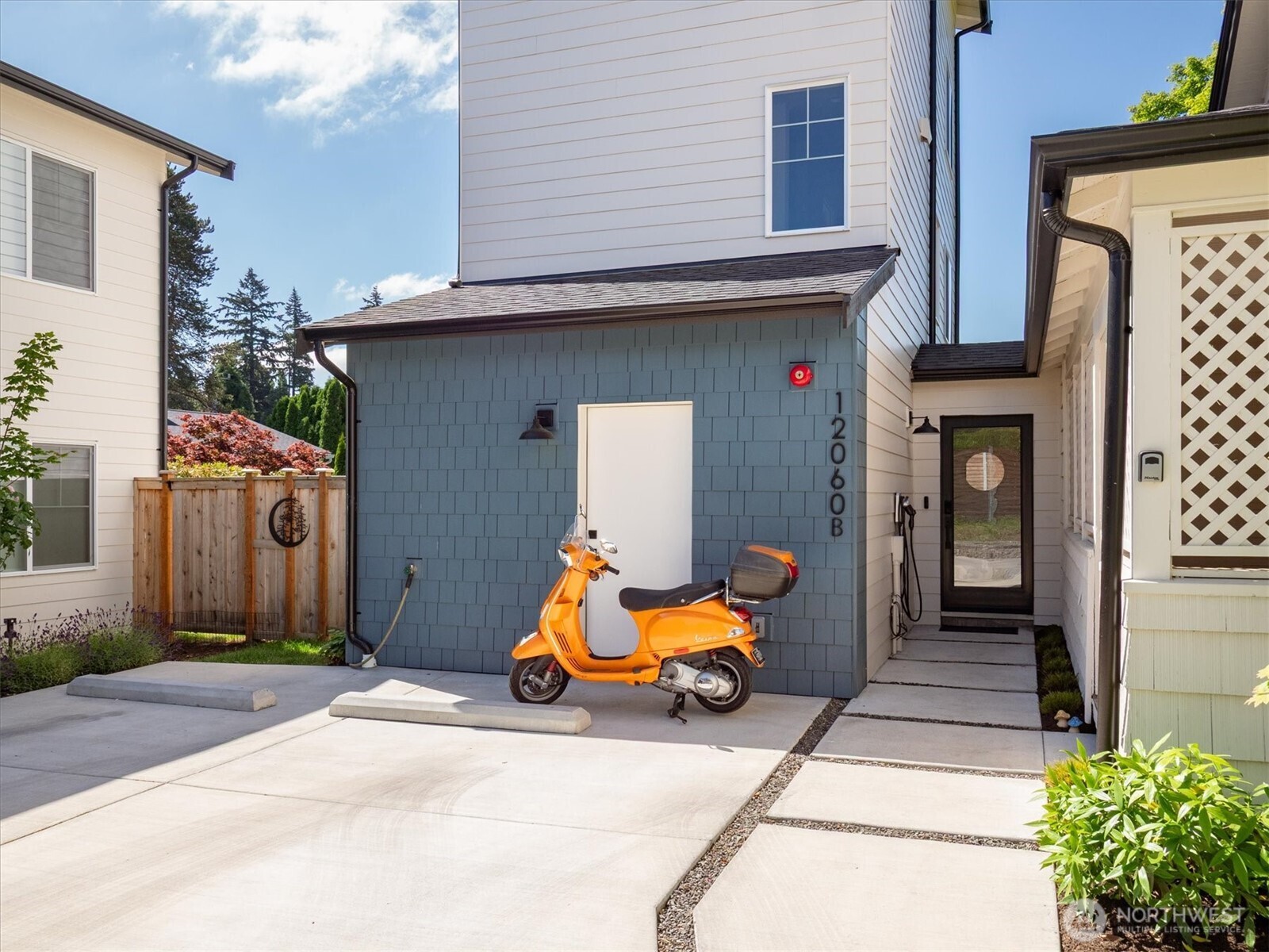 12060 8th Avenue NW #B, Seattle, WA 98177, photo 4 of 40