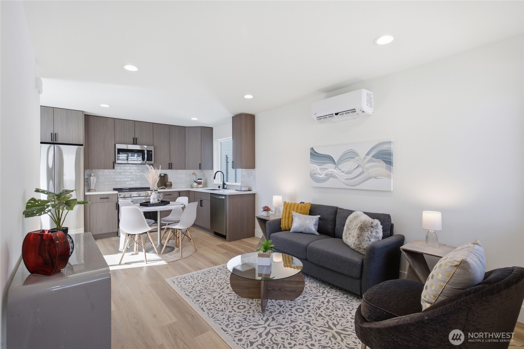 9323 Marcus Avenue S #B, Seattle, WA 98118, photo 5 of 18