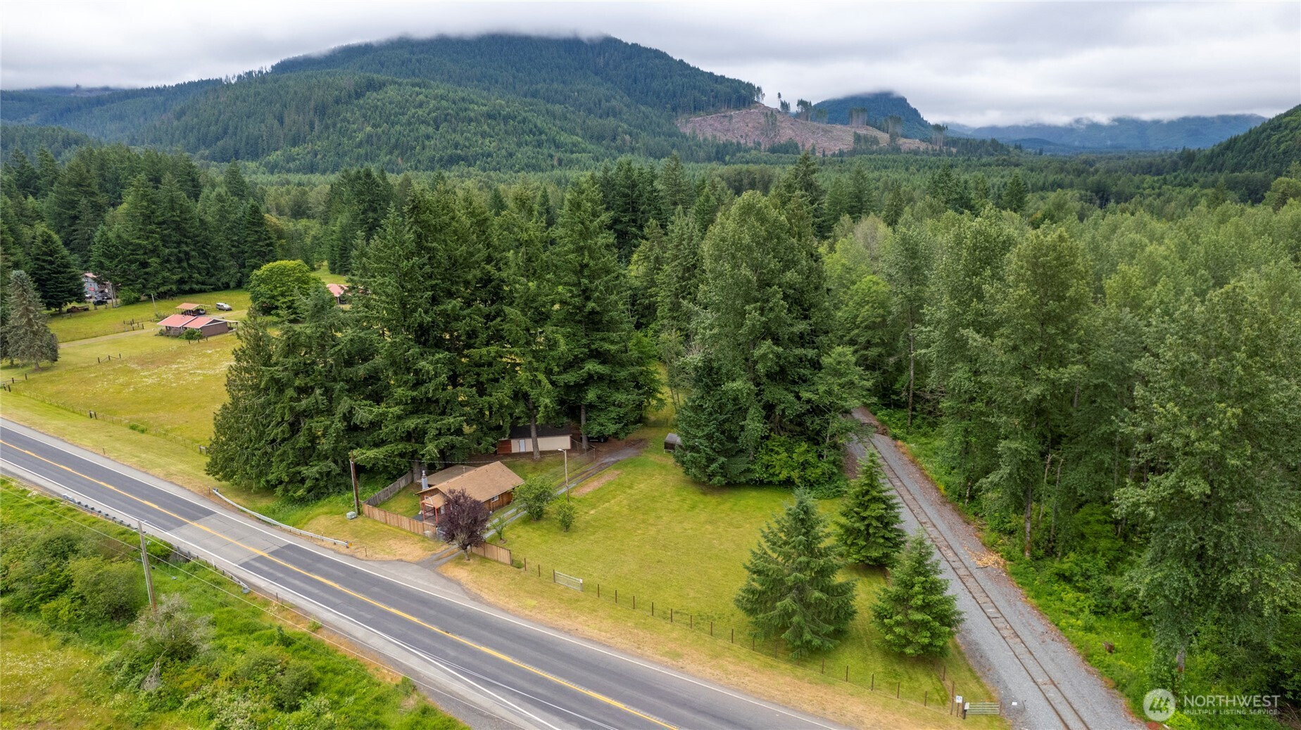22204 State Route 706 E