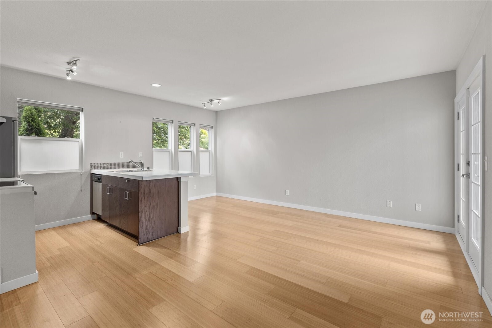 6547 42nd Avenue SW #205, Seattle, WA 98136, photo 2 of 26