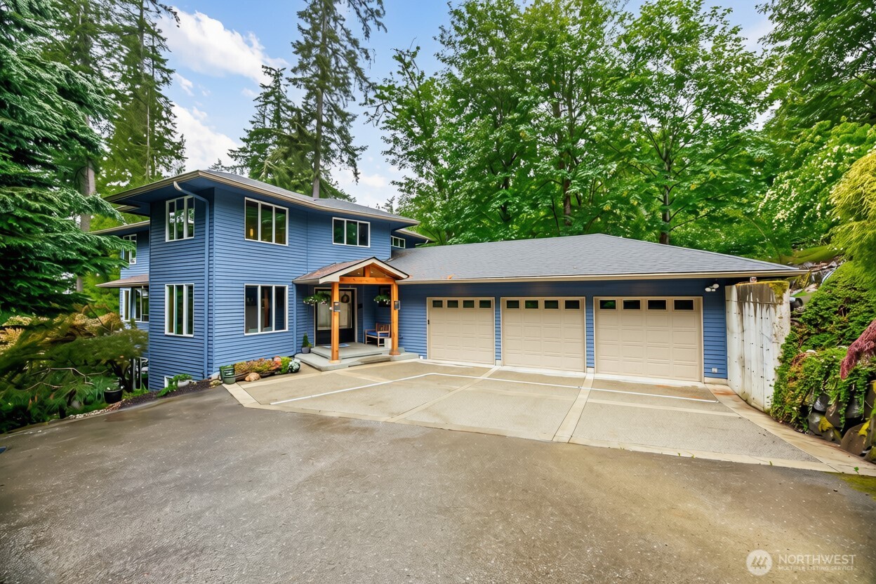 18603 E Spring Lake Drive SE, Renton, WA 98058, photo 2 of 2