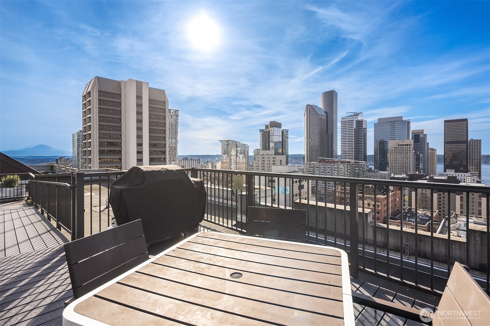 1105 Spring Street #1112, Seattle, WA 98104, photo 4 of 19