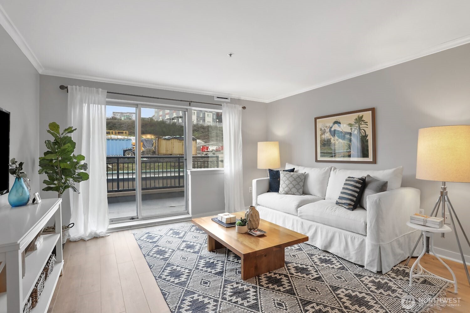 321 10th Avenue S #604, Seattle, WA 98104, photo 2 of 14