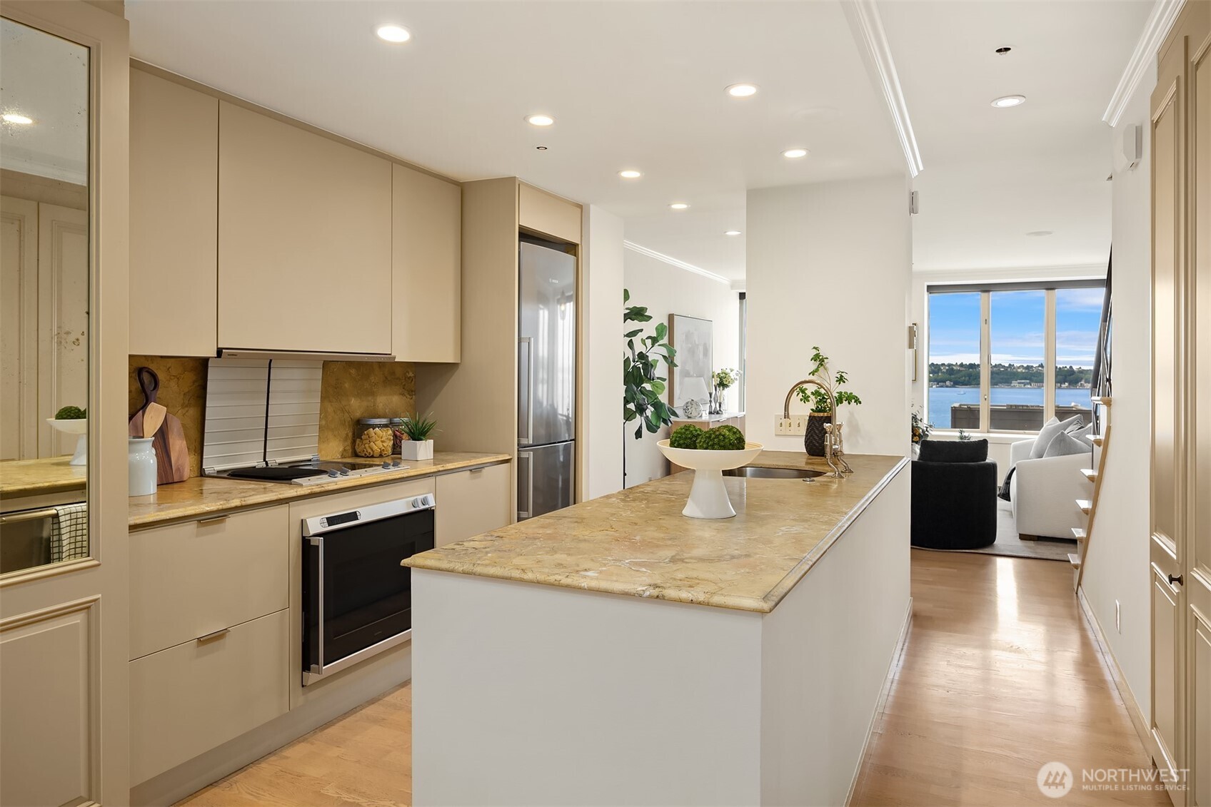 98 Union Street #503, Seattle, WA 98101, photo 4 of 31