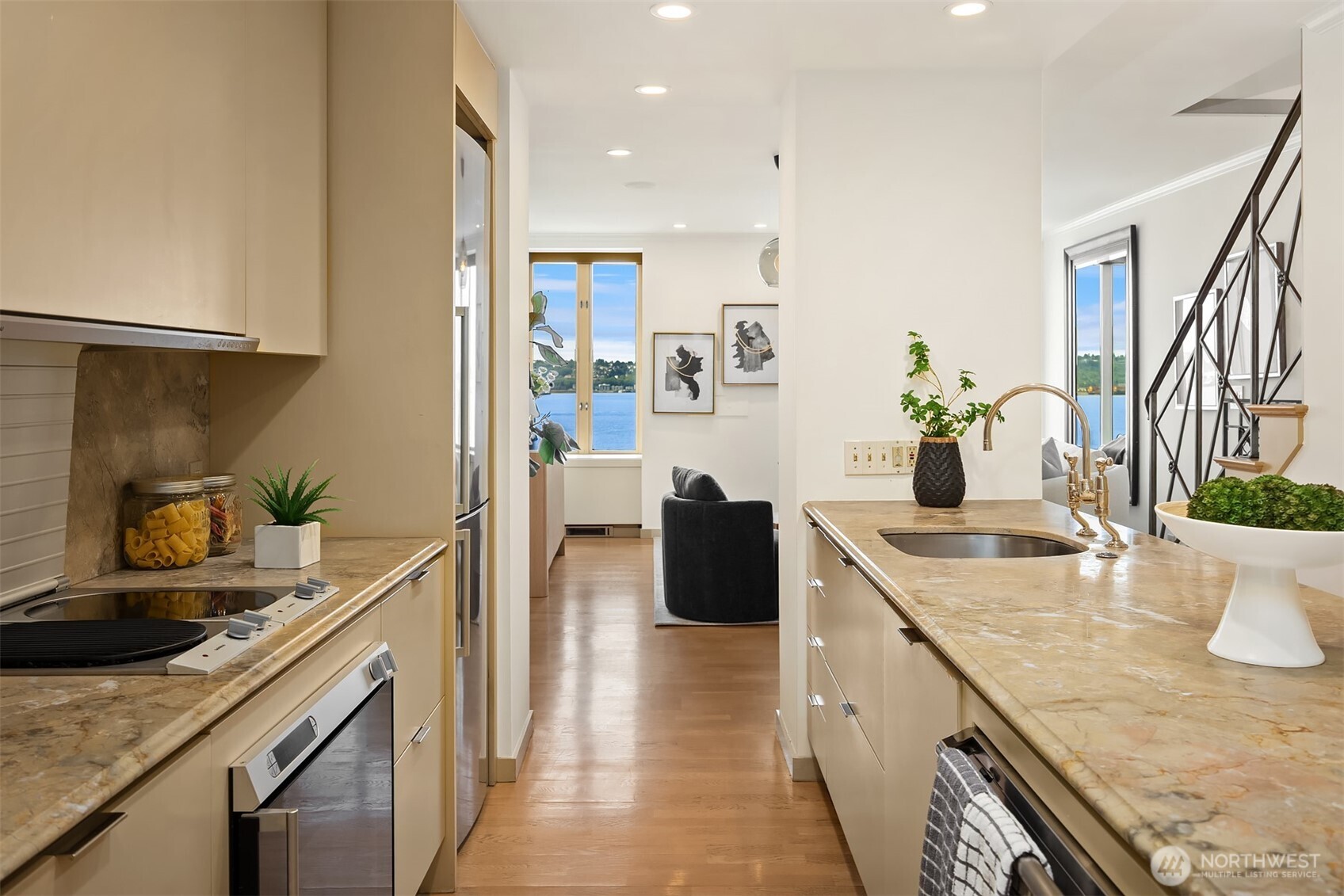 98 Union Street #503, Seattle, WA 98101, photo 5 of 31