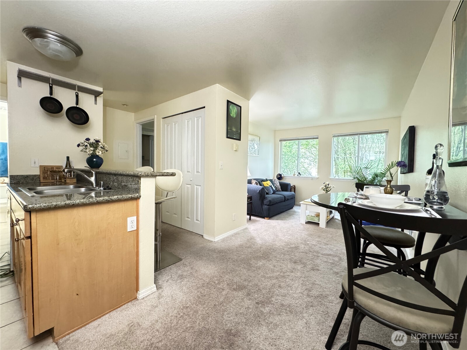 300 10th Avenue #B305, Seattle, WA 98122, photo 3 of 40
