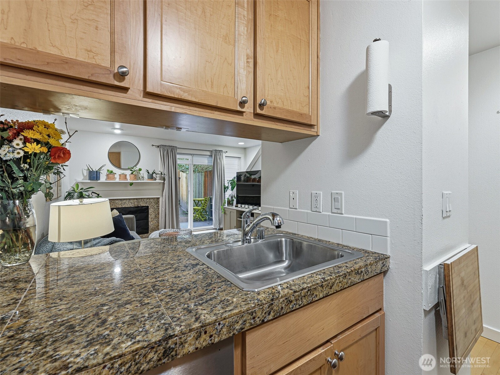 301 W Raye Street #201, Seattle, WA 98119, photo 5 of 37