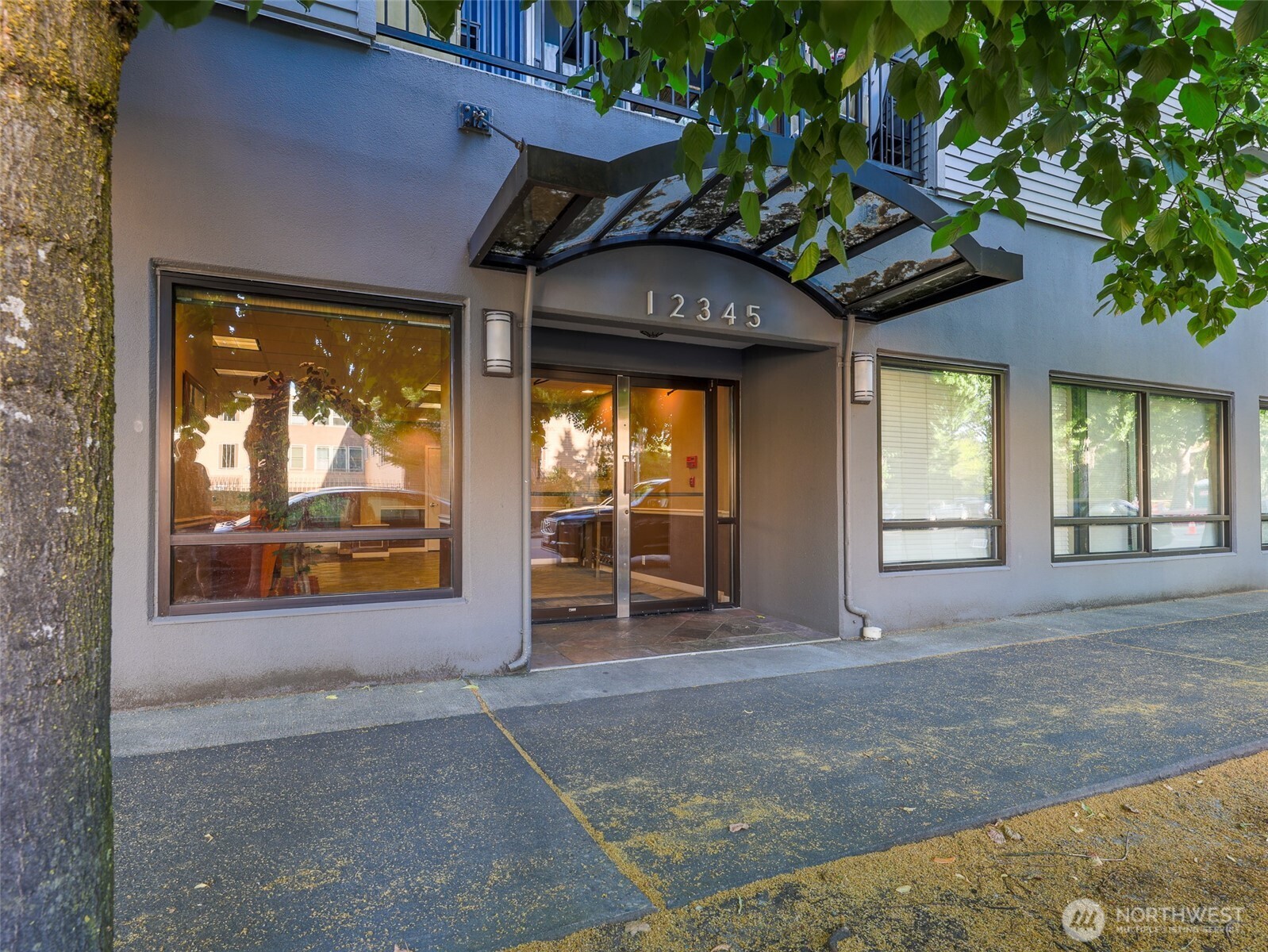 12345 Roosevelt Way NE #310, Seattle, WA 98125, photo 5 of 40