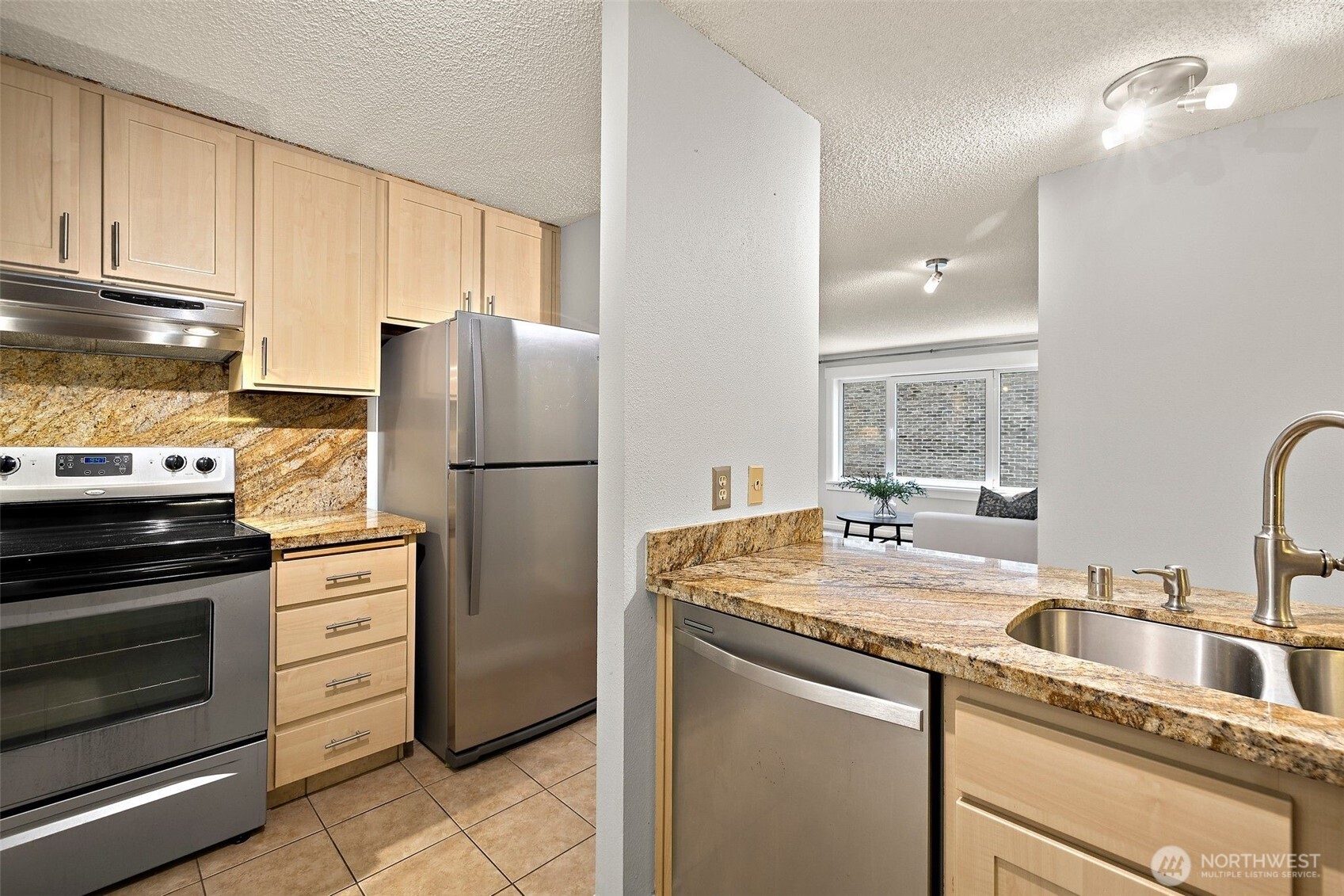 1300 University Street #4C, Seattle, WA 98101, photo 5 of 33