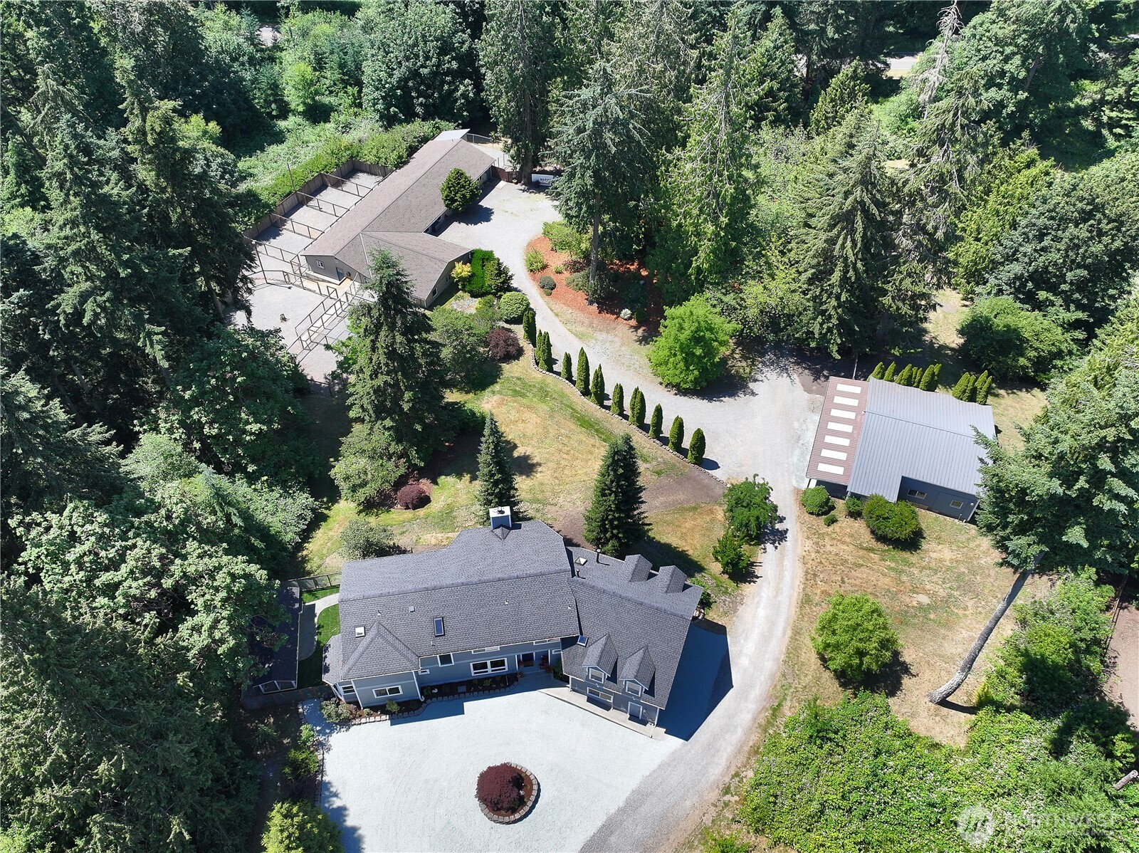 6621 Sills Road, Clinton, WA 98236, photo 2 of 2