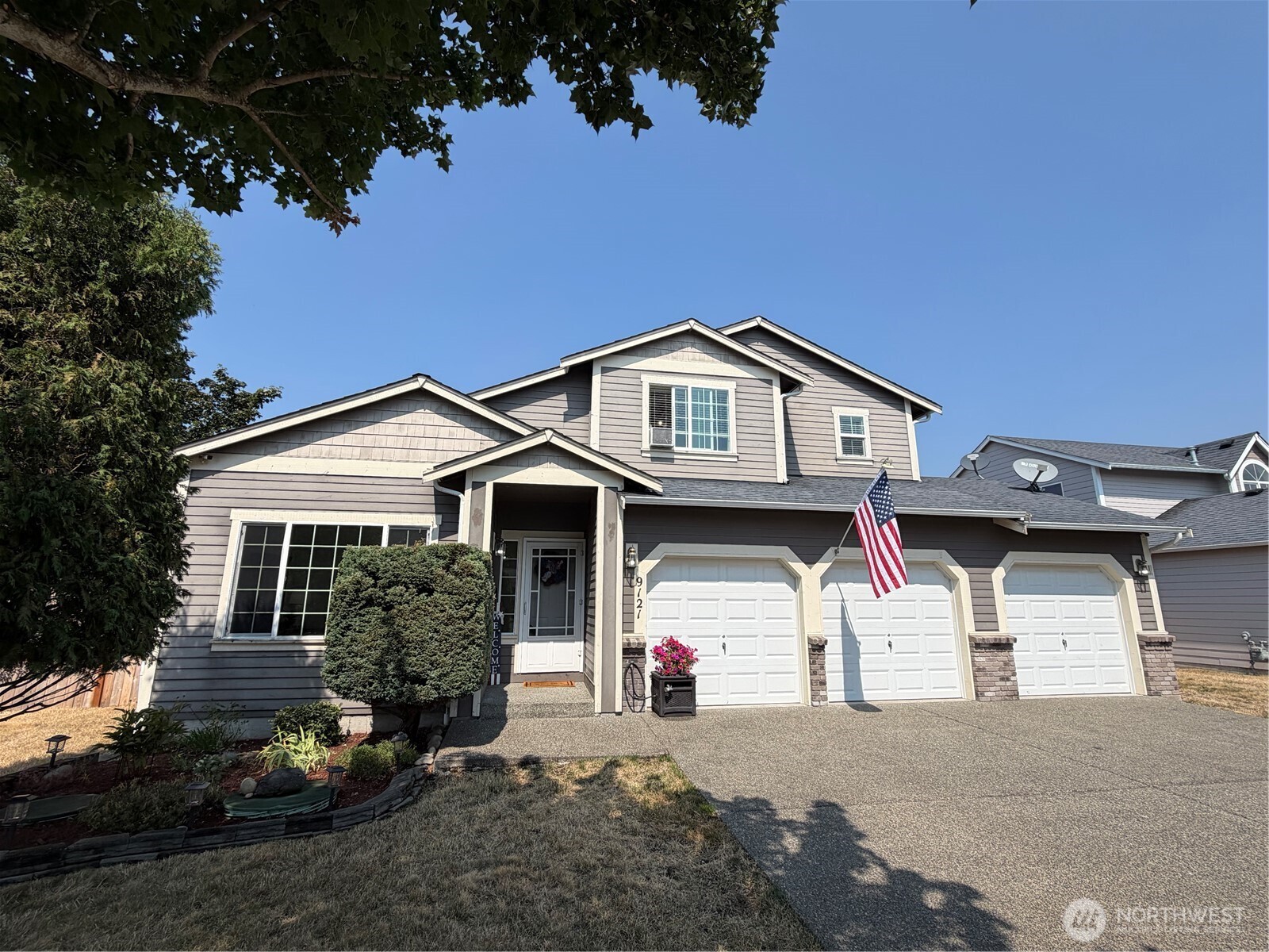 9121 Paradise View Street SE, Yelm, WA 98597-8661, photo 2 of 2