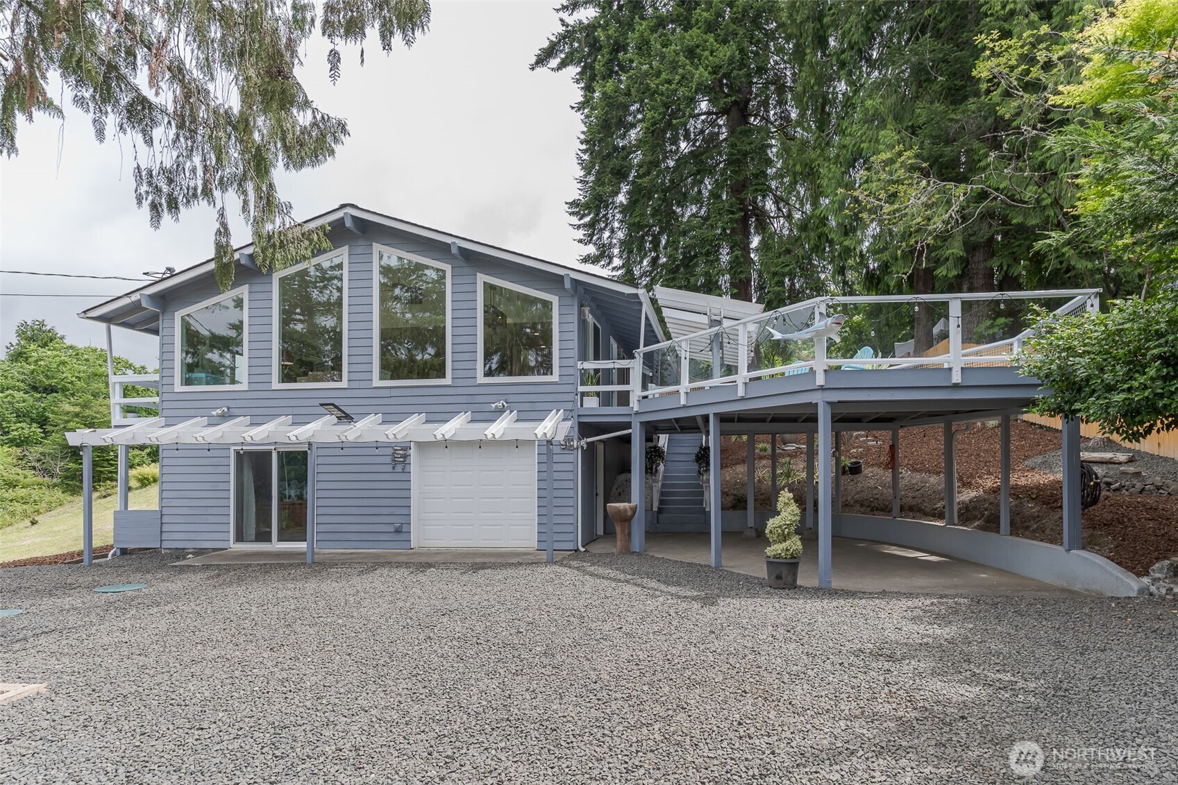 10138 Steamboat Island Road NW