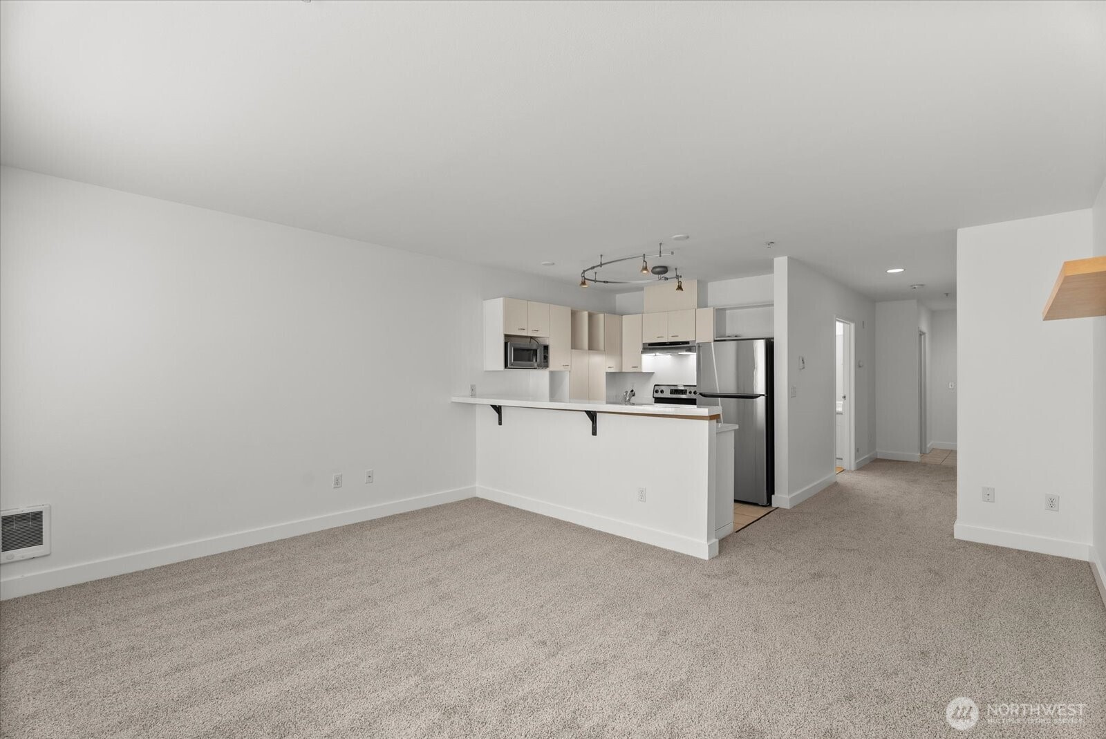 2440 Western Avenue #517, Seattle, WA 98121, photo 5 of 34