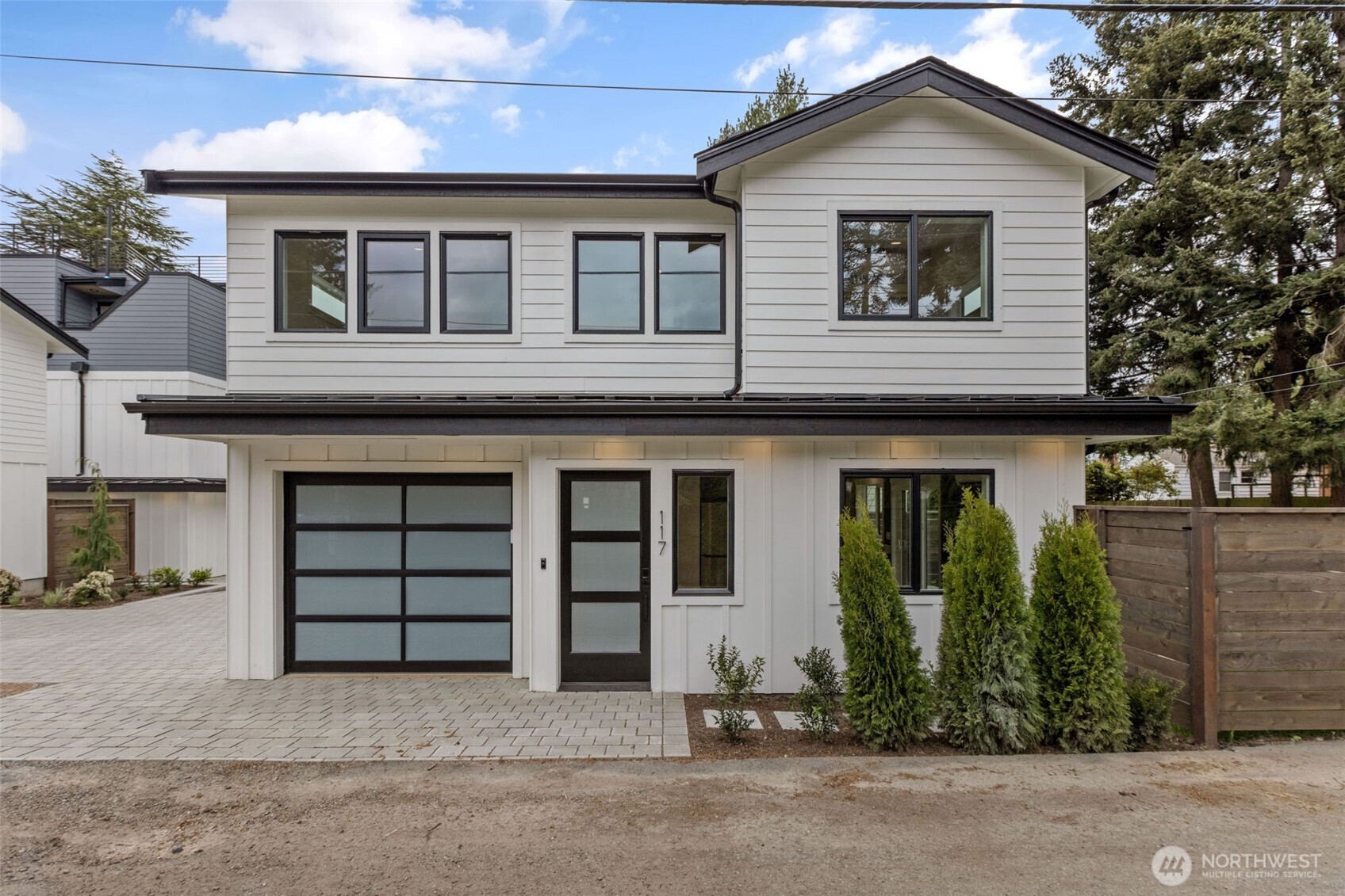 117 NW 112th Street, Seattle, WA 98177, photo 2 of 35