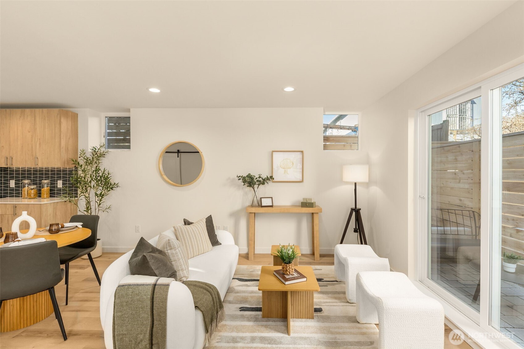 3916 S Juneau Street, Seattle, WA 98118, photo 5 of 39