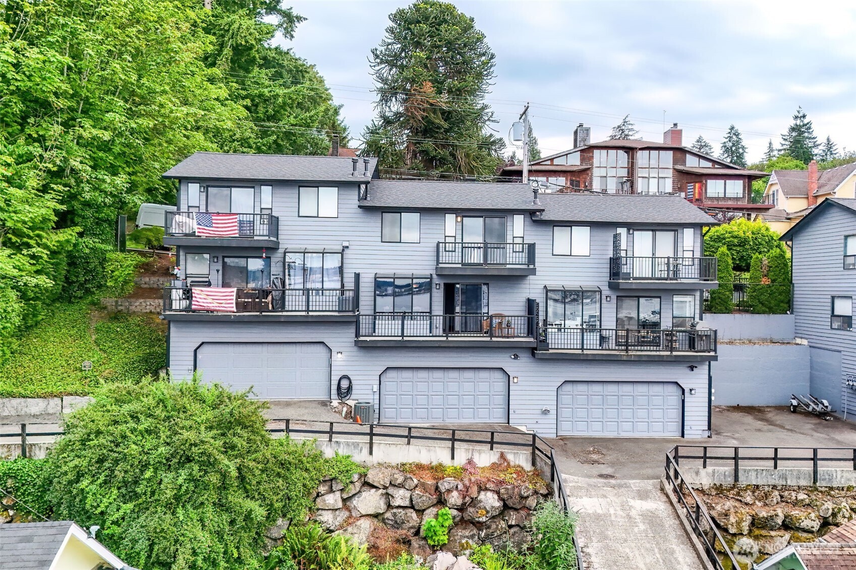 819 Kitsap Street
