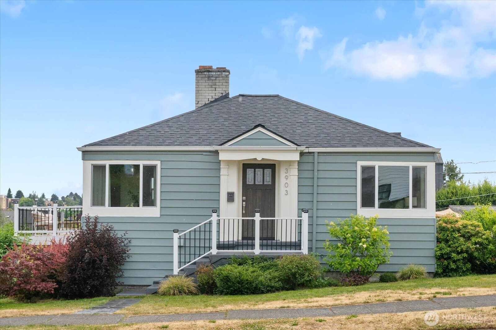3903 SW Dakota Street, Seattle, WA 98116, photo 2 of 37