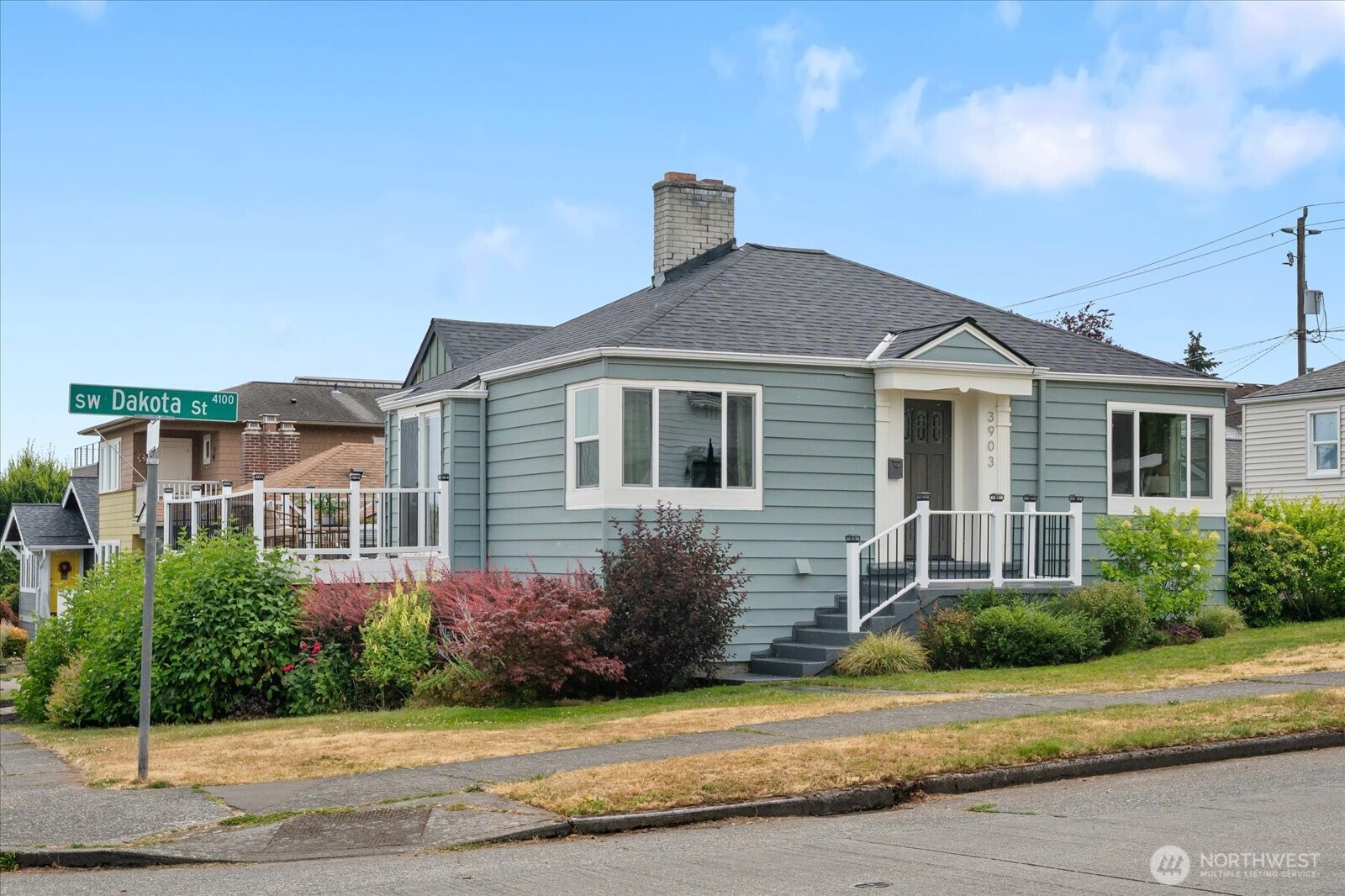 3903 SW Dakota Street, Seattle, WA 98116, photo 3 of 37