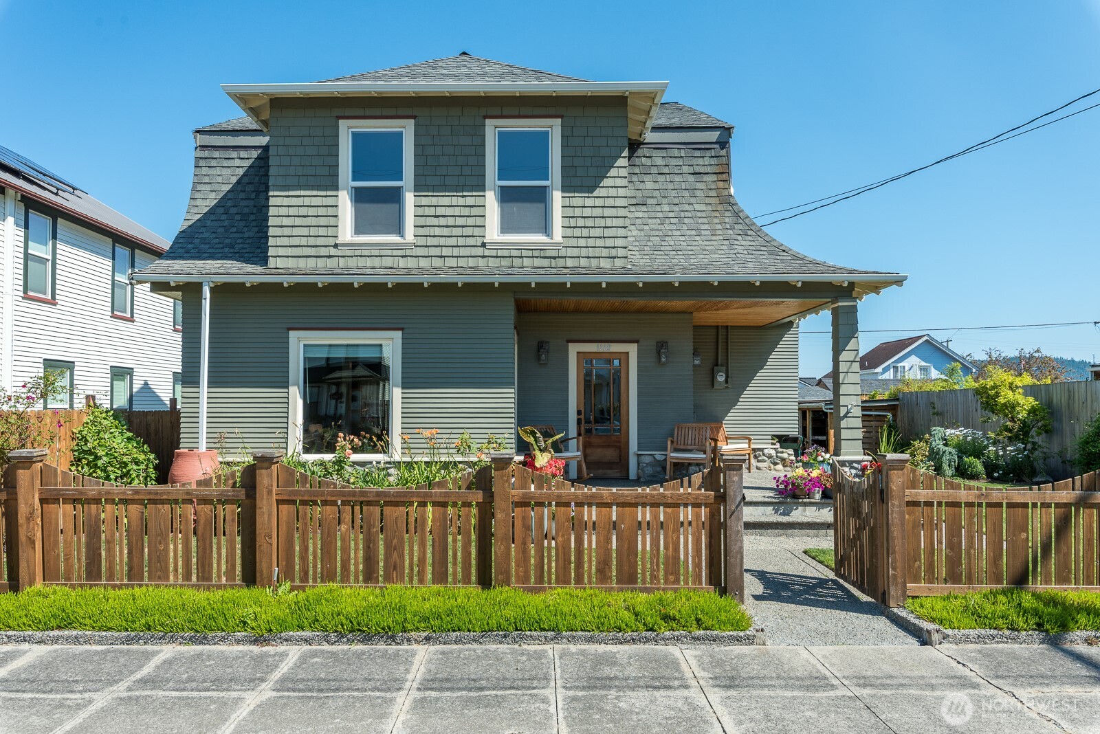 1118 4th Street, Anacortes, WA 98221, photo 2 of 2