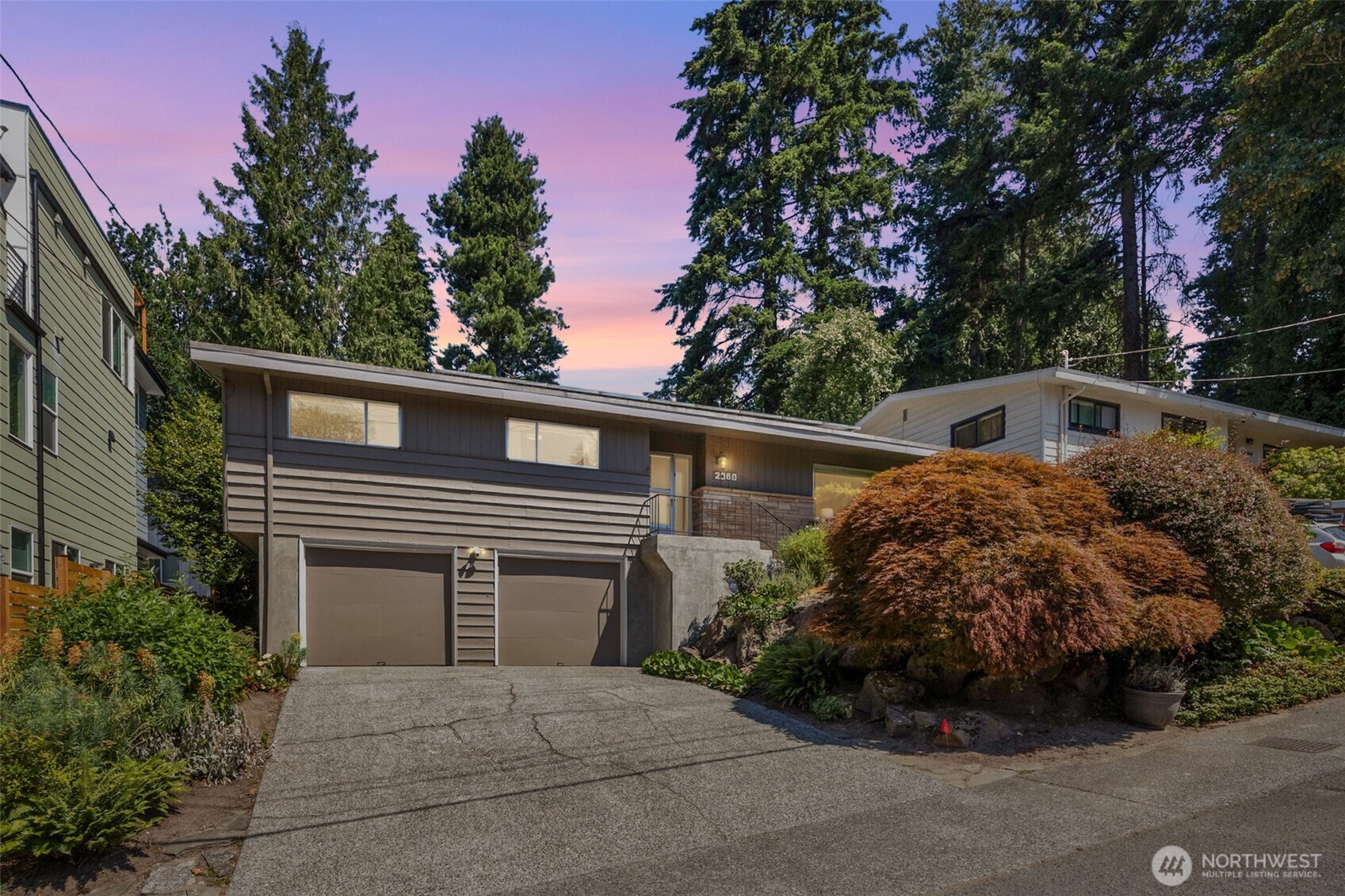 2360 NE 90th Street, Seattle, WA 98115, photo 2 of 2