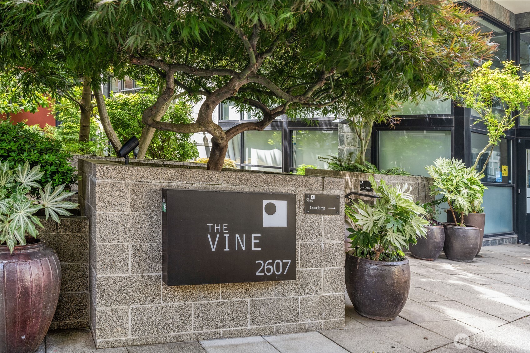2607 Western Avenue #302, Seattle, WA 98121, photo 2 of 40