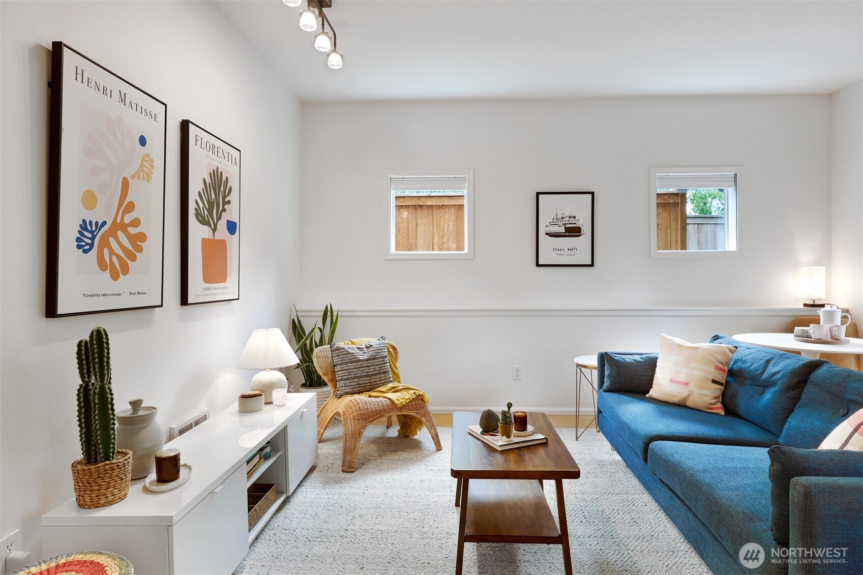 2110 California Avenue SW #C, Seattle, WA 98116-5104, photo 3 of 24