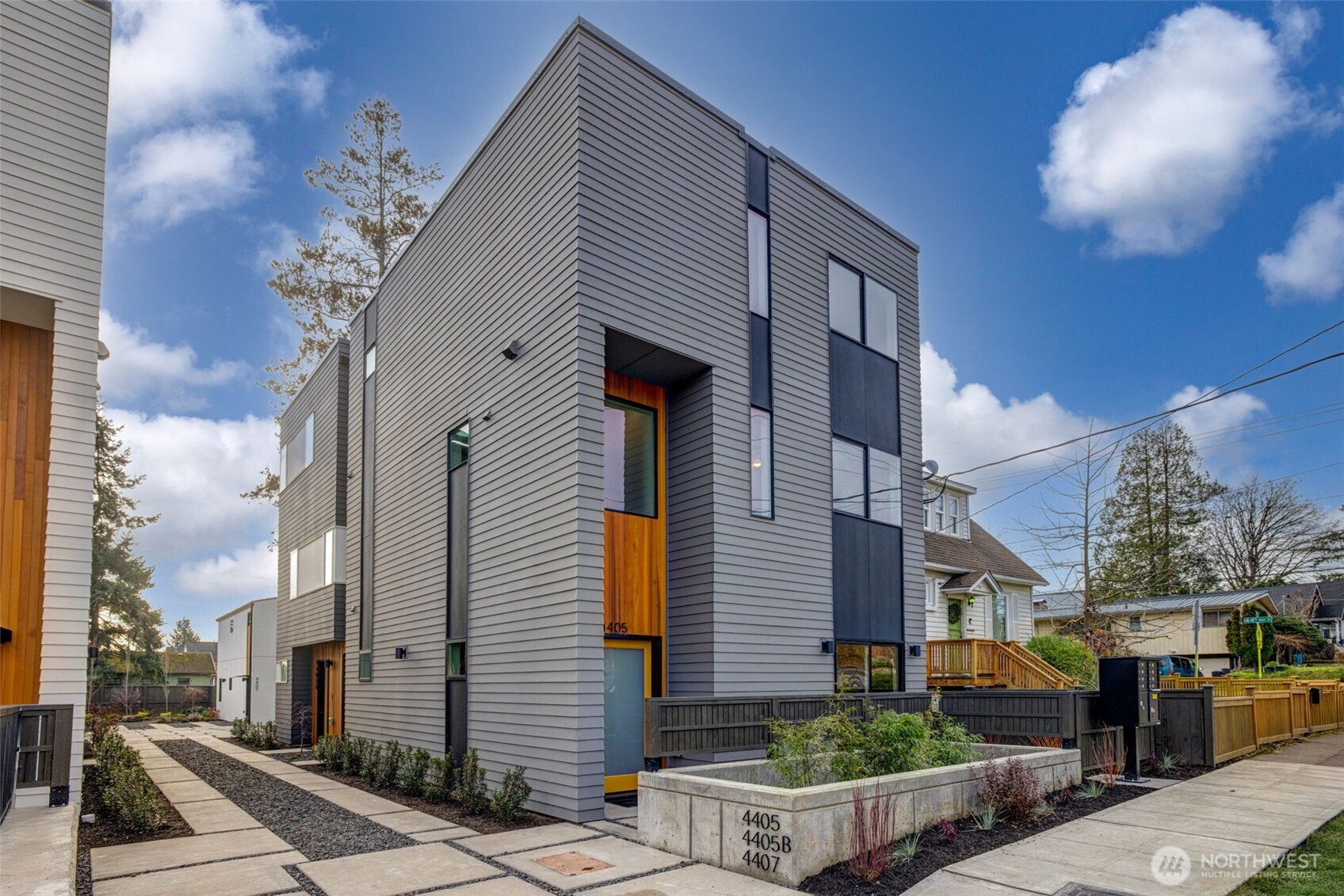 4405 S Holly Street, Seattle, WA 98118, photo 5 of 39