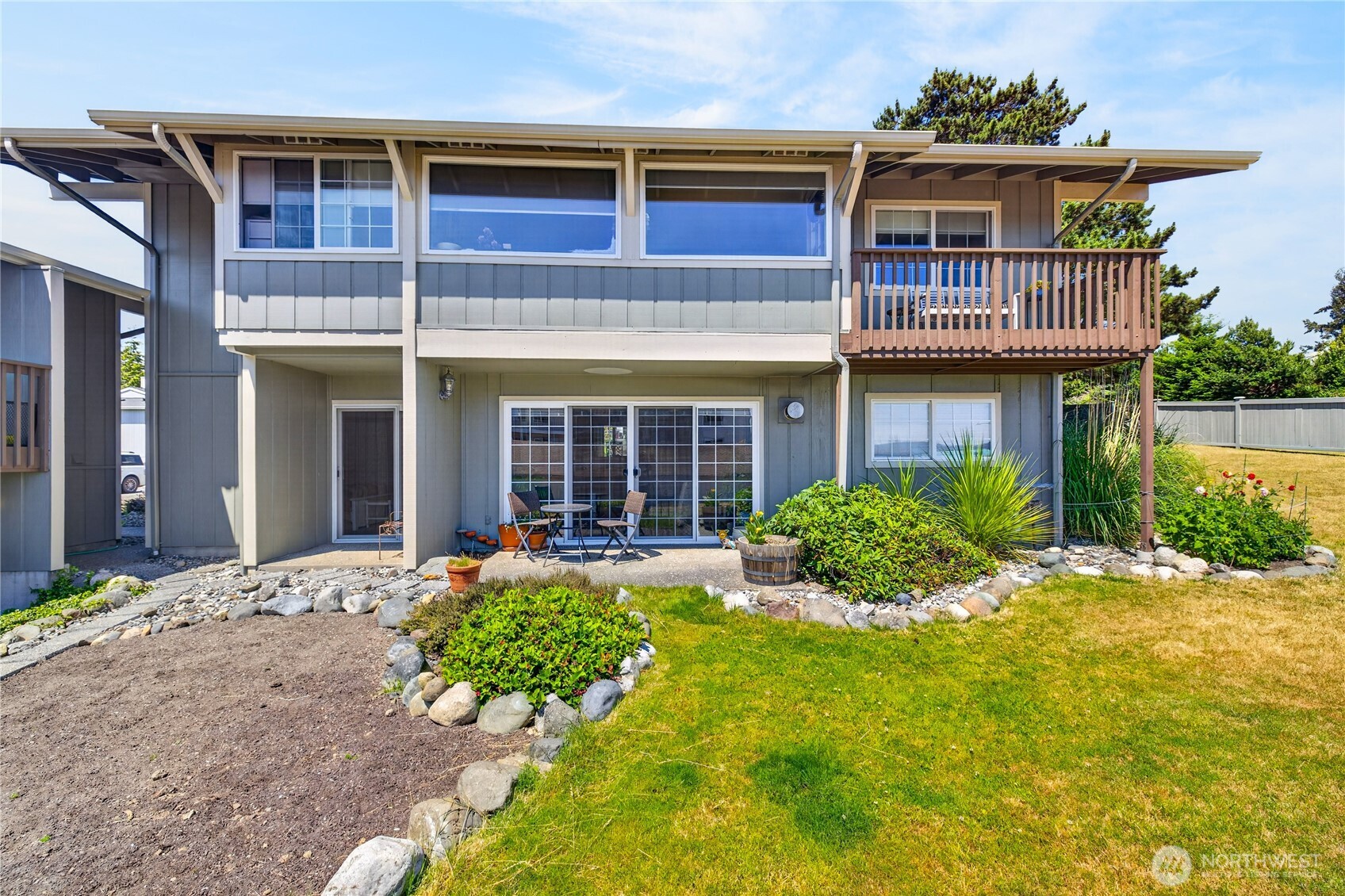 1710 SKYLINE Way #101