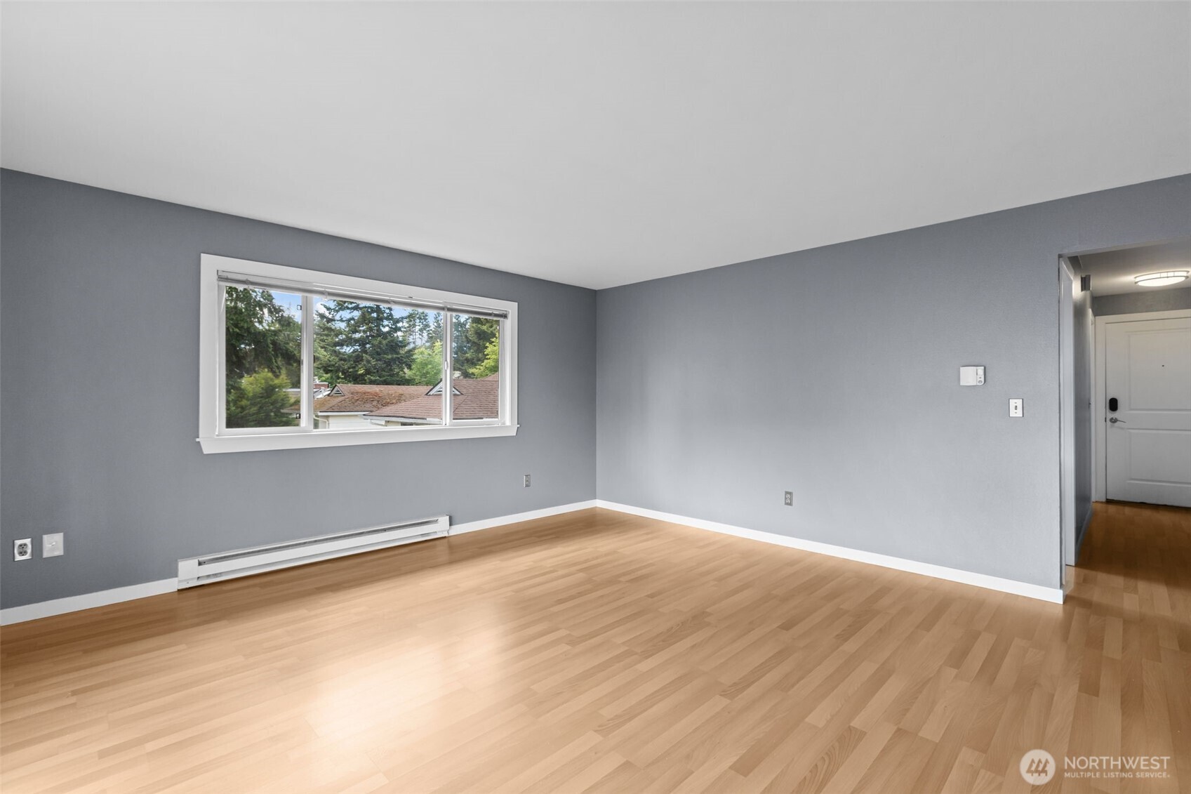 845 NE 125th Street #404, Seattle, WA 98125, photo 5 of 38