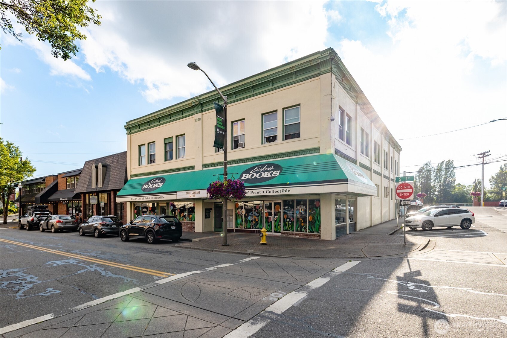 701 S 1st Street