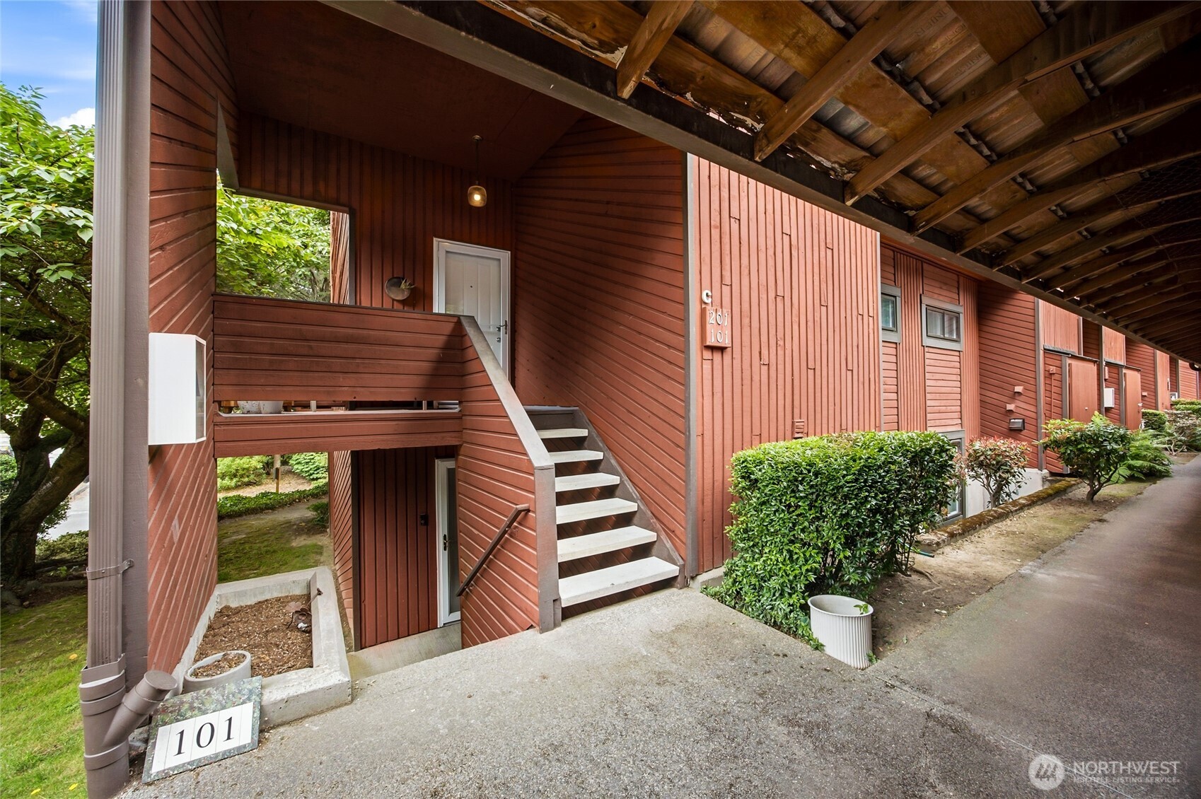 1208 S 216th Street #C201, Seattle, WA 98198, photo 2 of 33