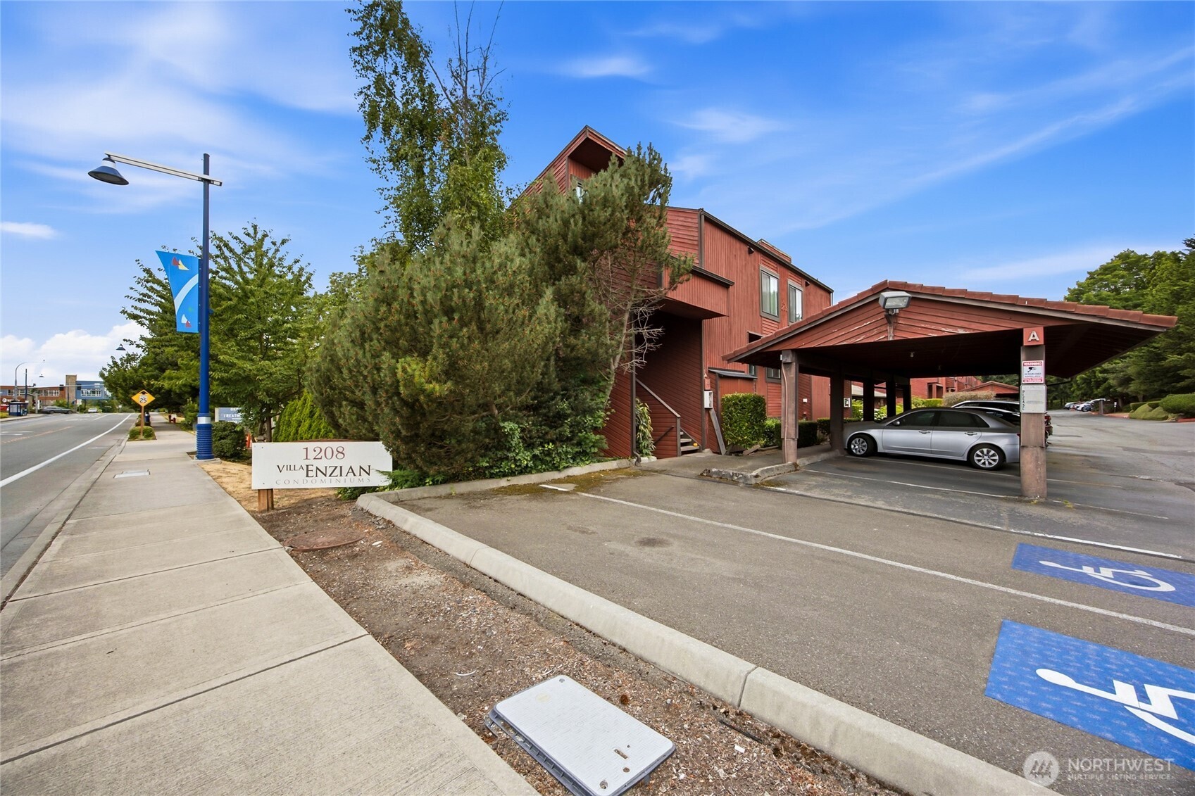 1208 S 216th Street #C201, Seattle, WA 98198, photo 3 of 33