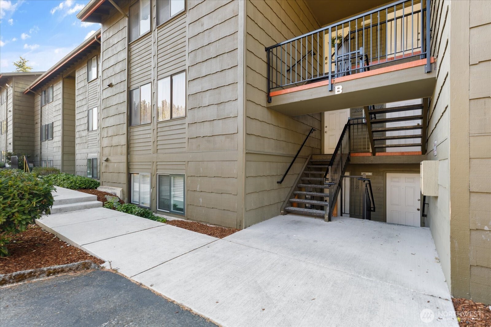 270 SE Barrington Drive #B305