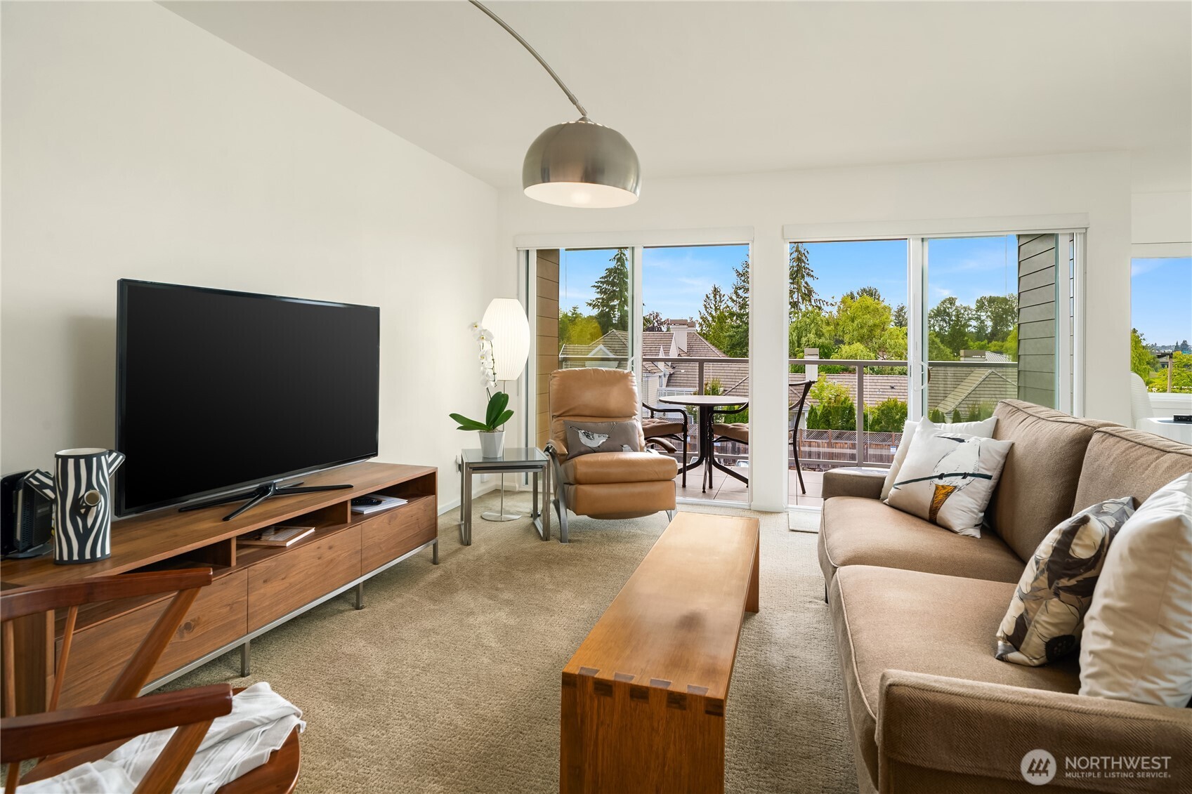 2501 Canterbury Lane E #319, Seattle, WA 98112, photo 3 of 34